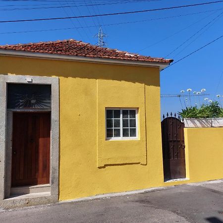 Casa 563 With Indoor Bathroom And Small Kitchen Вила-Нова-ди-Гая Экстерьер фото
