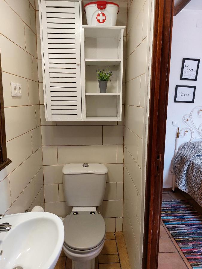 Casa 563 With Indoor Bathroom And Small Kitchen Вила-Нова-ди-Гая Экстерьер фото